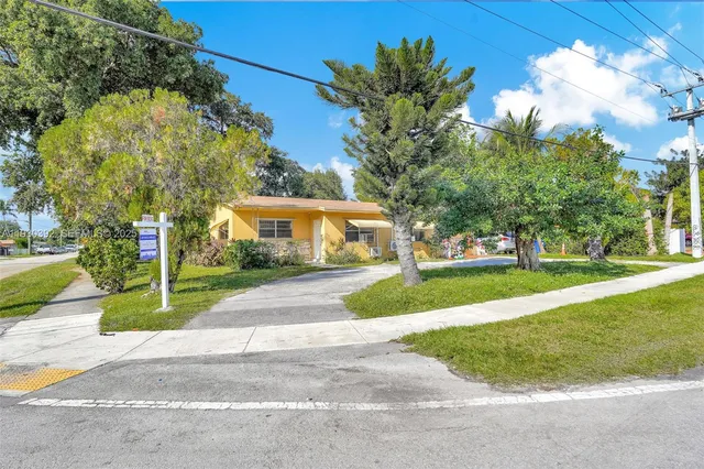 $2,250 | 14600 Northeast 14th Avenue, Unit 2, Miami, FL 33161