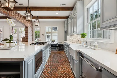 $2,700,000 | 6429 Rutgers Avenue, West University Place, TX 77005