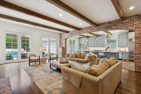 $2,700,000 | 6429 Rutgers Avenue, West University Place, TX 77005