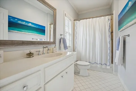 $2,700,000 | 6429 Rutgers Avenue, West University Place, TX 77005