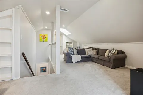 $2,700,000 | 6429 Rutgers Avenue, West University Place, TX 77005