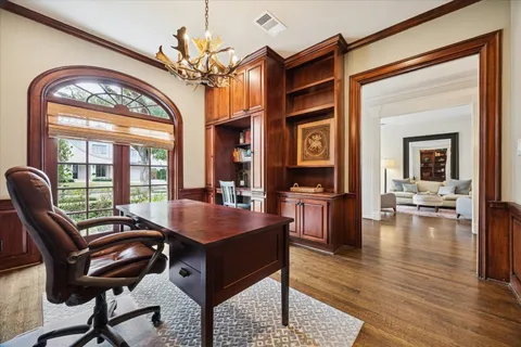 $2,700,000 | 6429 Rutgers Avenue, West University Place, TX 77005