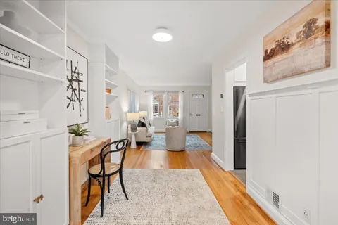 $899,000 | 546 East Nelson Avenue, Alexandria, VA 22301