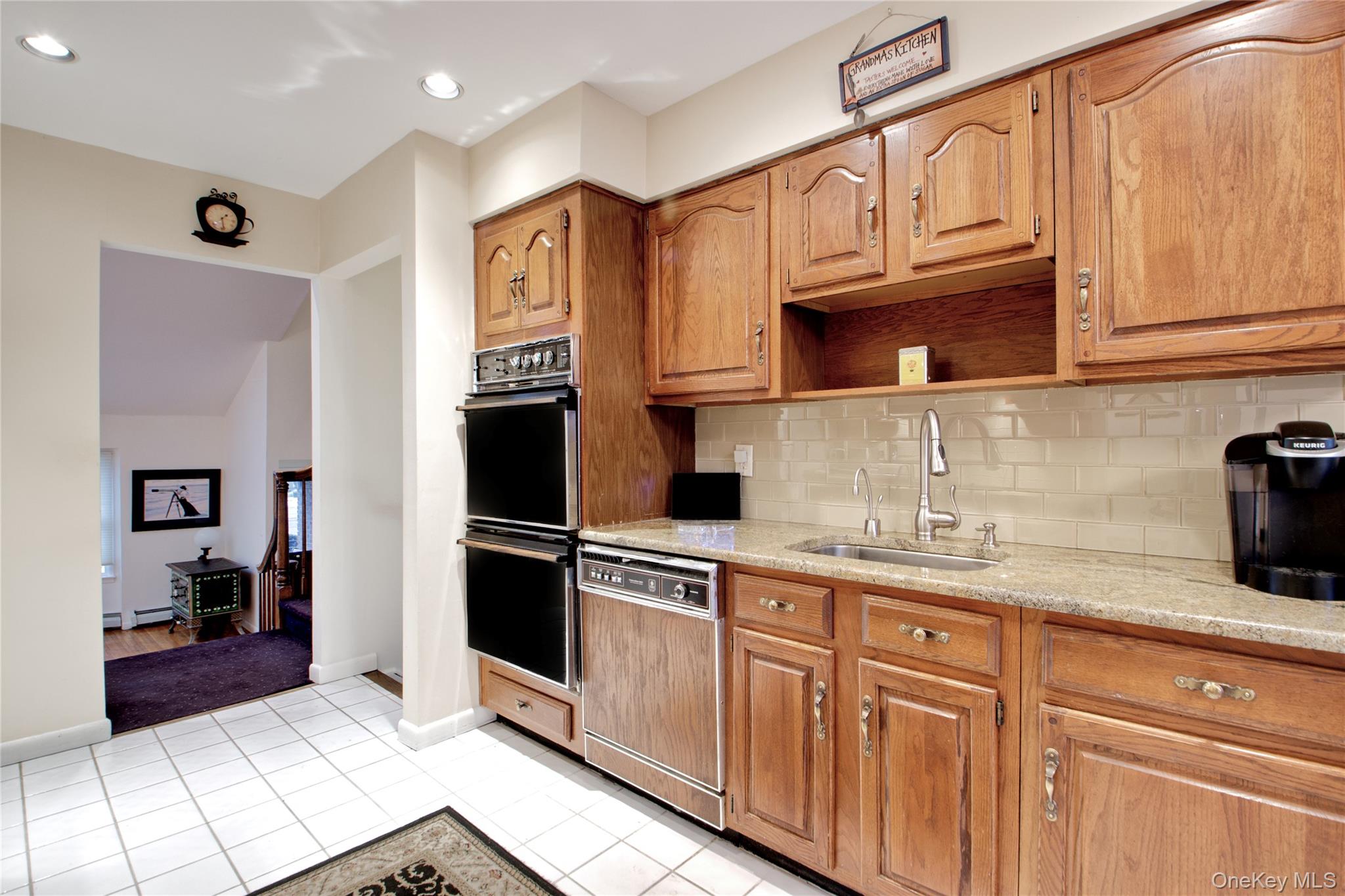 1066 Cedarhurst Street Valley Stream, NY 11581 - Photo 13 of 26