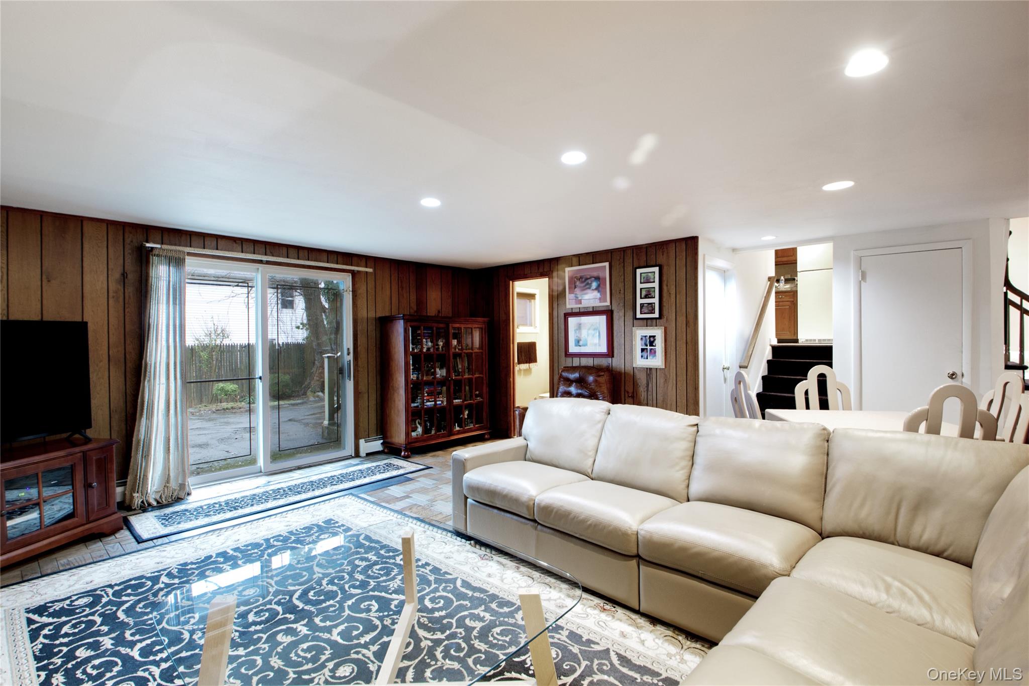 1066 Cedarhurst Street Valley Stream, NY 11581 - Photo 15 of 26