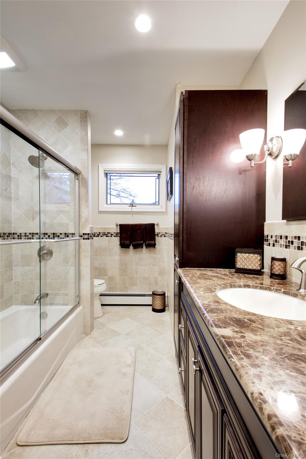 1066 Cedarhurst Street Valley Stream, NY 11581 - Photo 25 of 26