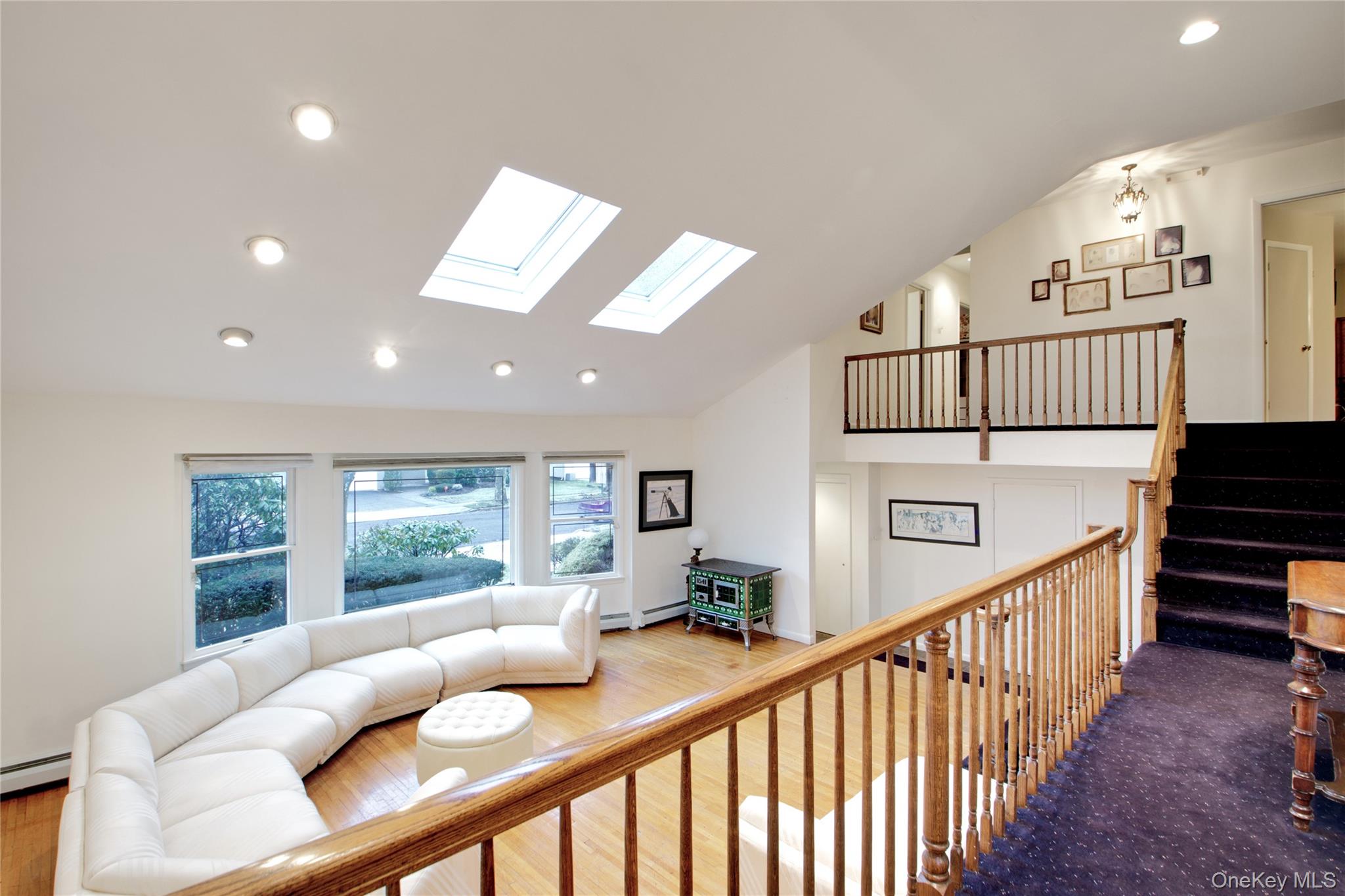 1066 Cedarhurst Street Valley Stream, NY 11581 - Photo 9 of 26