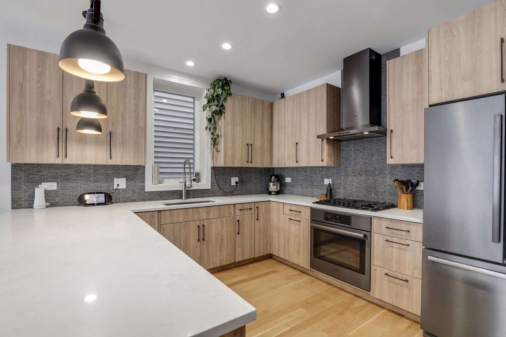 1810 South Racine Avenue, Unit 1 Chicago, IL 60608 - Photo 9 of 25