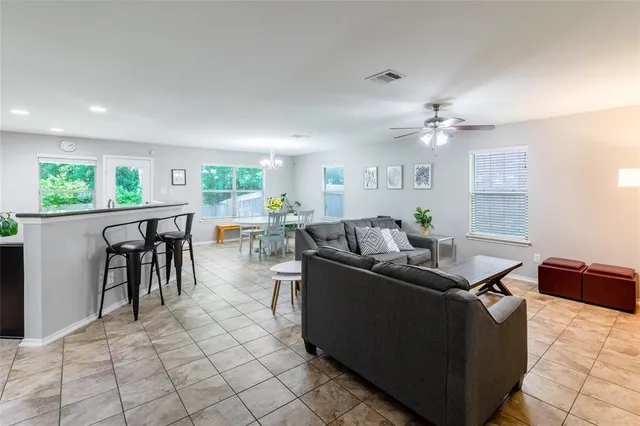 $2,200 | 904 Strickling Drive, Pflugerville, TX 78660