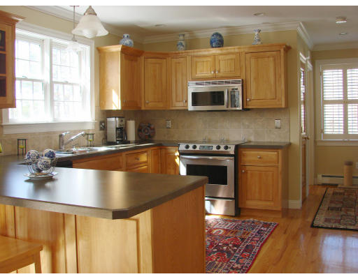 147 Kimball Road Amesbury, MA 01913 - Photo 3 of 12