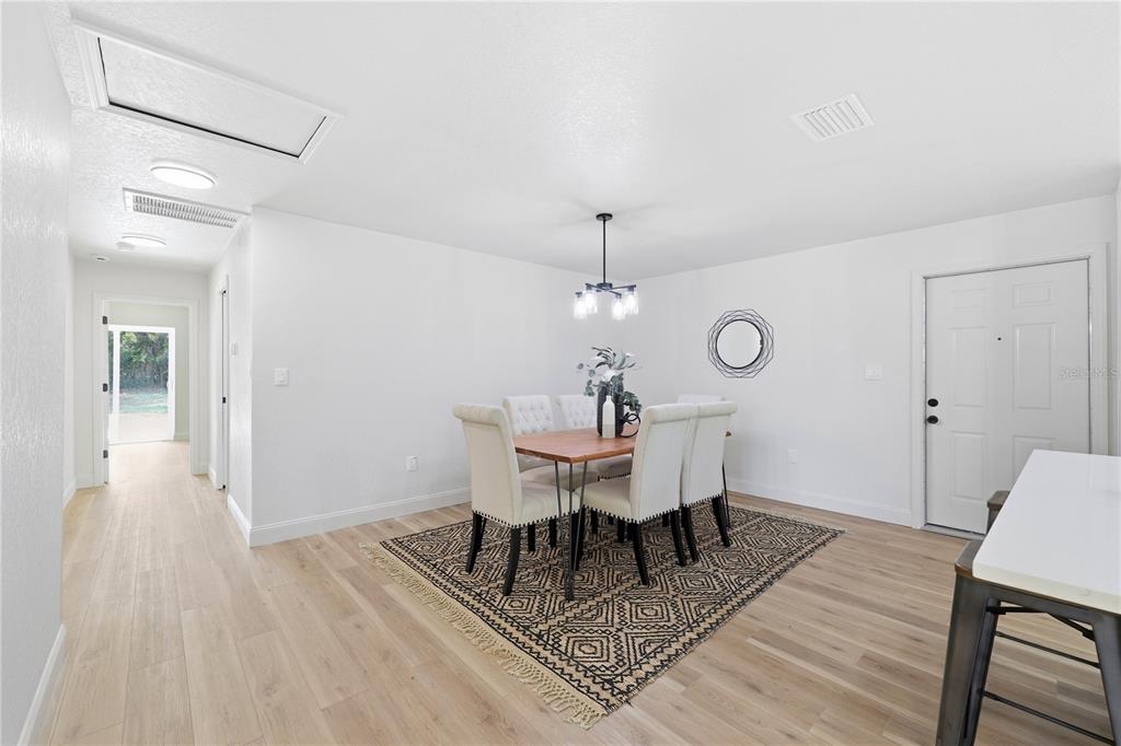 2711 Washington Road Valrico, FL 33594 - Photo 14 of 61