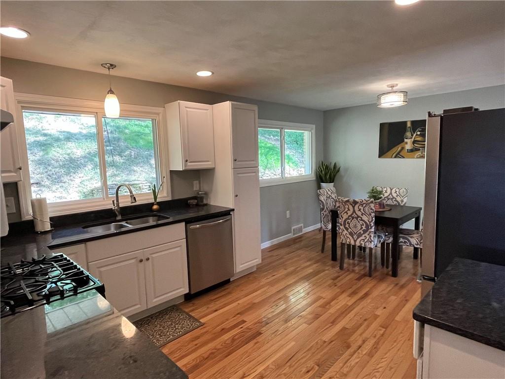 5755 Library Road Bethel Park, PA 15102 - Photo 11 of 24 Gallery Image 11