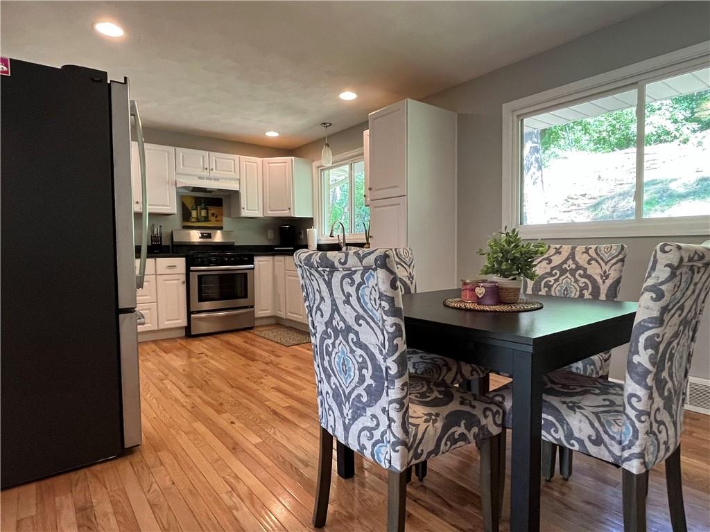 5755 Library Road Bethel Park, PA 15102 - Photo 8 of 24 Gallery Image 8