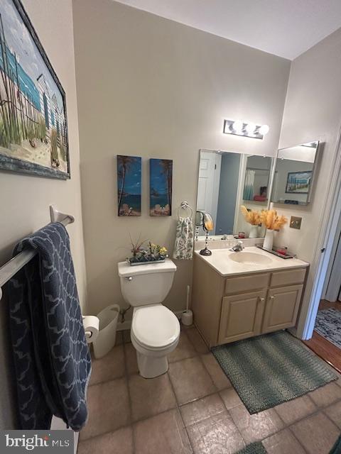 2007 Waterford Road Yardley, PA 19067 - Photo 21 of 44 a bathroom with a sink toilet and mirror
