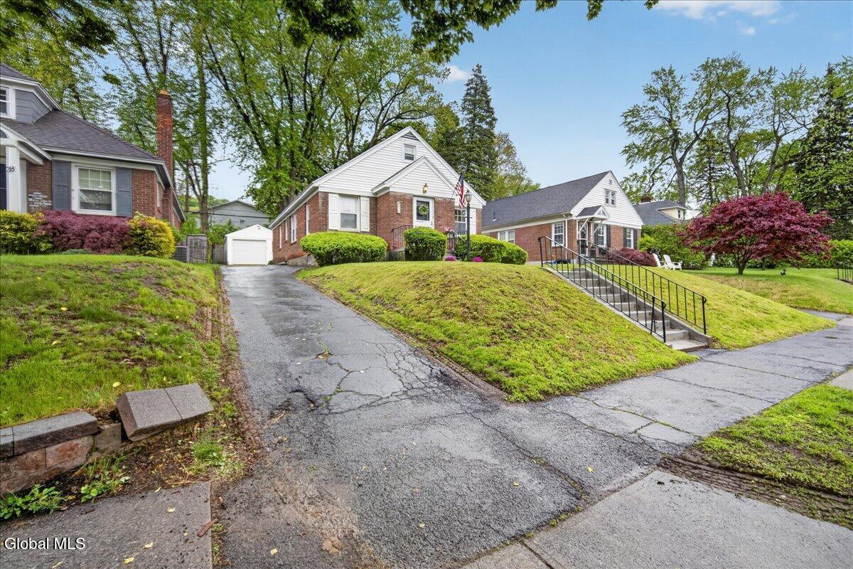 36 Pointview Drive Troy, NY 12180 - Photo 4 of 36 02-36 POINTVIEW-36
