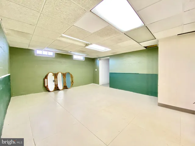 $1,999,999 | 8 Commonwealth Avenue, Claymont, DE 19703