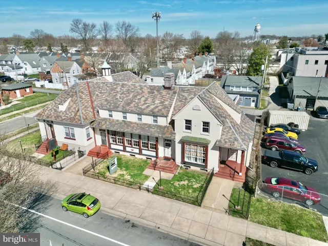 $1,999,999 | 8 Commonwealth Avenue, Claymont, DE 19703