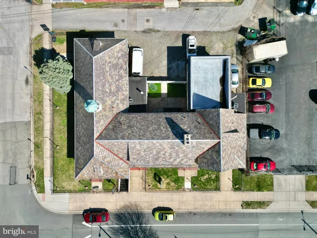 $1,999,999 | 8 Commonwealth Avenue, Claymont, DE 19703