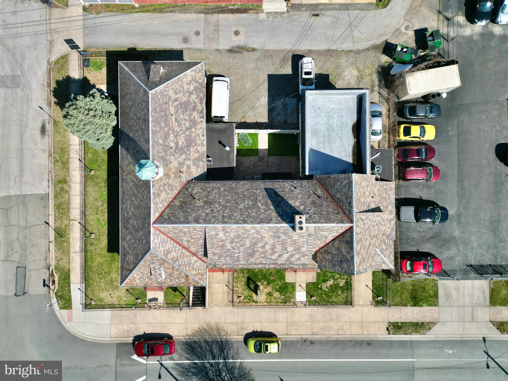 8 Commonwealth Avenue Claymont, DE 19703 - Photo 4 of 138