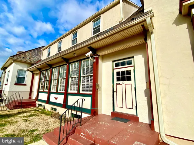 $1,999,999 | 8 Commonwealth Avenue, Claymont, DE 19703