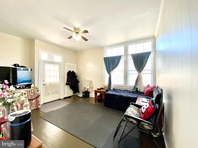 $1,999,999 | 8 Commonwealth Avenue, Claymont, DE 19703