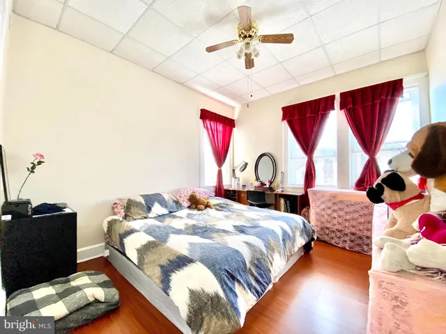 $1,999,999 | 8 Commonwealth Avenue, Claymont, DE 19703