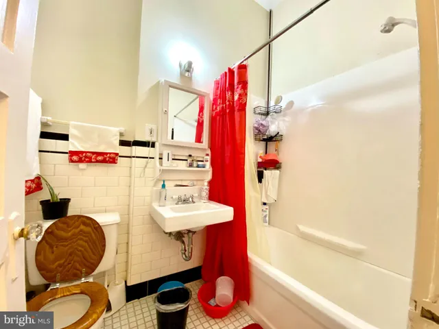 $1,999,999 | 8 Commonwealth Avenue, Claymont, DE 19703