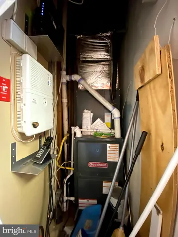 $1,999,999 | 8 Commonwealth Avenue, Claymont, DE 19703