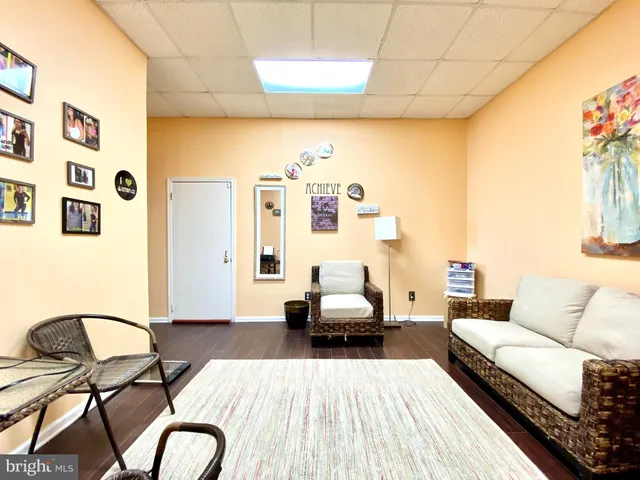 $1,999,999 | 8 Commonwealth Avenue, Claymont, DE 19703