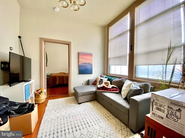 $1,999,999 | 8 Commonwealth Avenue, Claymont, DE 19703