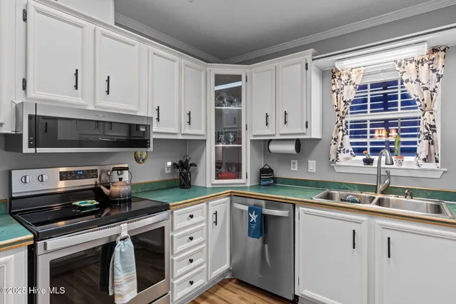 $469,750 | 212 Northeast 33rd Street, Oak Island, NC 28465