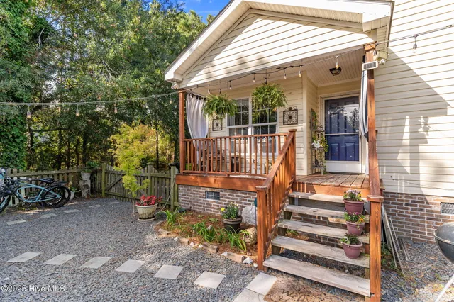 $469,750 | 212 Northeast 33rd Street, Oak Island, NC 28465