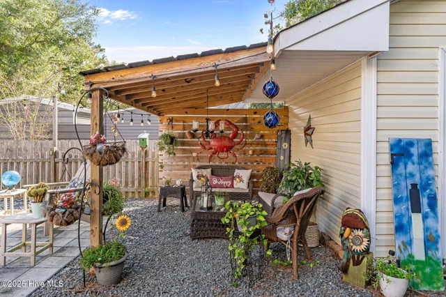 $469,750 | 212 Northeast 33rd Street, Oak Island, NC 28465