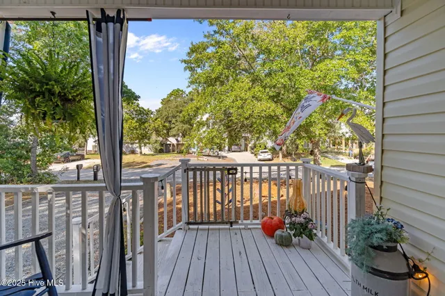$469,750 | 212 Northeast 33rd Street, Oak Island, NC 28465