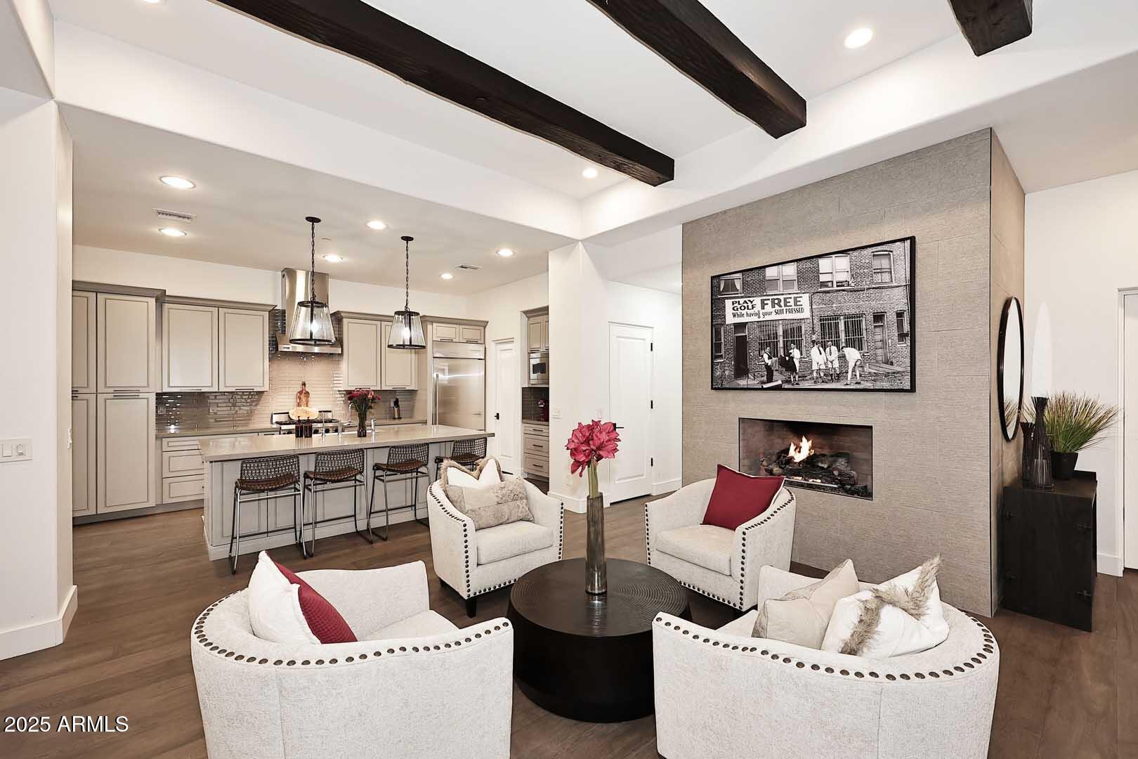 2979 South Lookout Ridge Gold Canyon, AZ 85118 - Photo 2 of 51 a living room with furniture and kitchen view