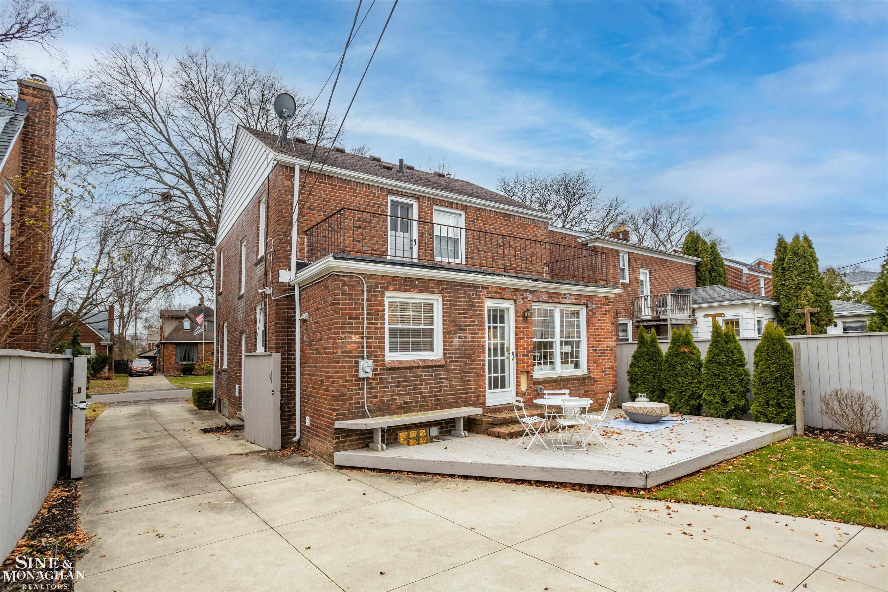 454 Cloverly Road Grosse Pointe Farms, MI 48236 - Photo 28 of 38