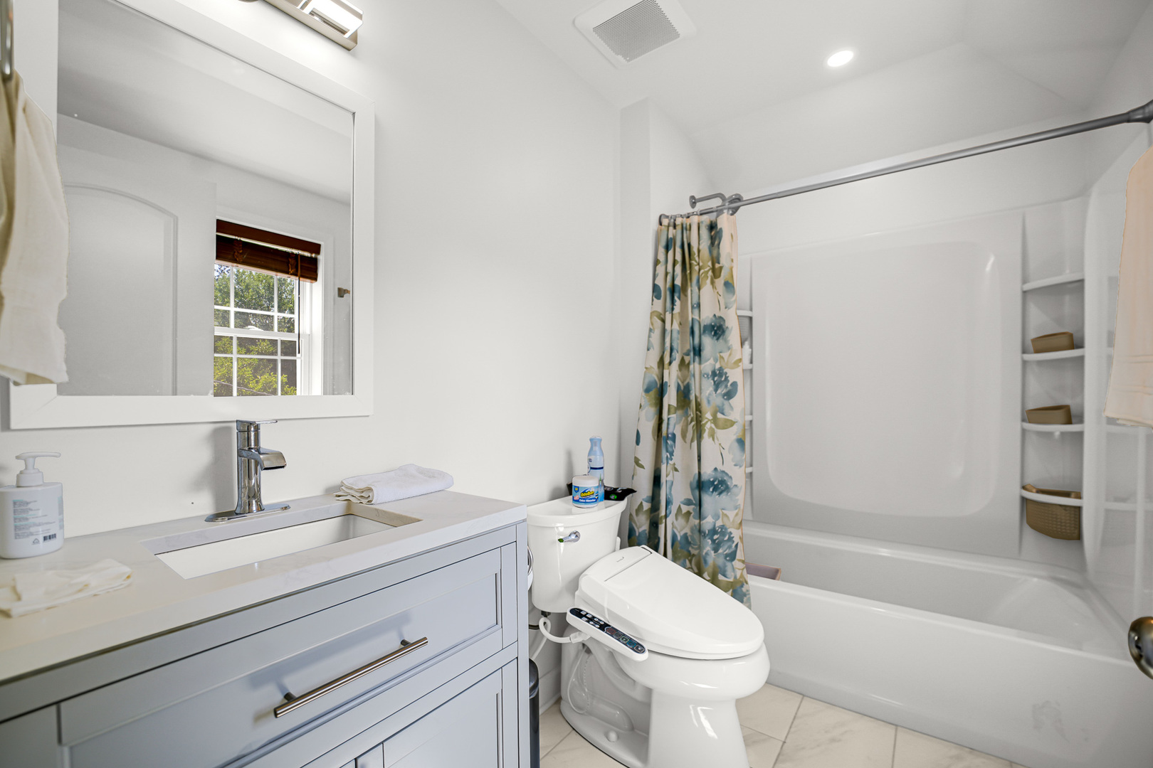 907 East Central Road Mount Prospect, IL 60056 - Photo 18 of 30