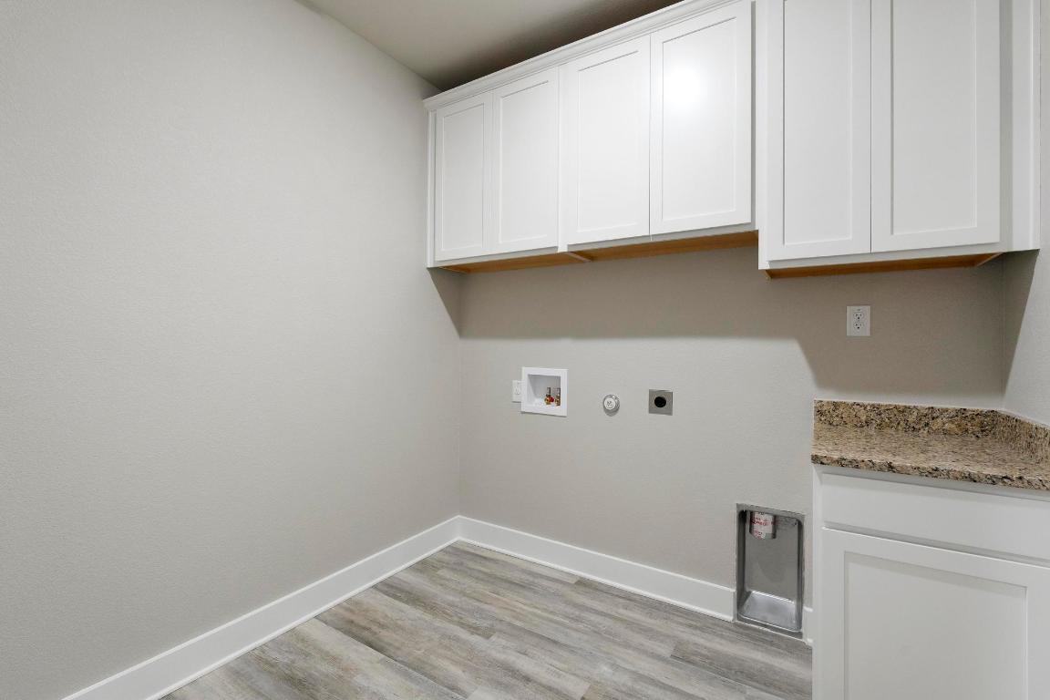 16544 Fm 112 Thrall, TX 76578 - Photo 12 of 28 a view of cabinets