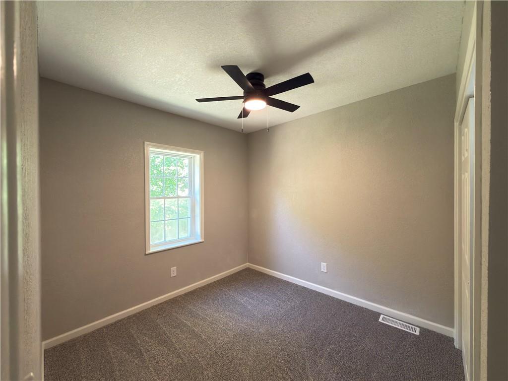 2701 Karnes Road St. Joseph, MO 64505 - Photo 14 of 47