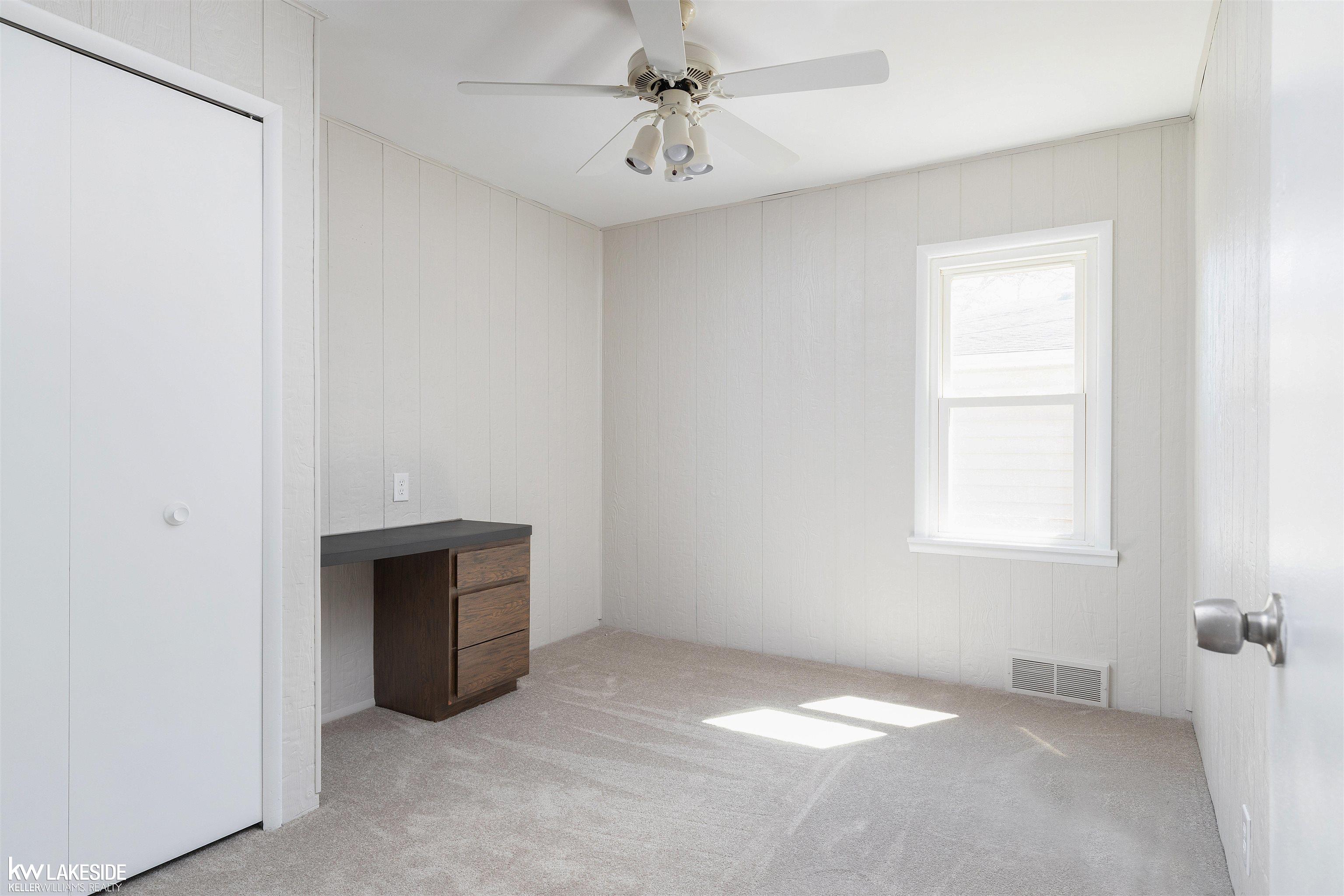 2174 Hawthorne Road Grosse Pointe, MI 48236 - Photo 20 of 43 50139434-e1af44ab-9f72-4c45-9fdd-d45fc244fb9a.JPG