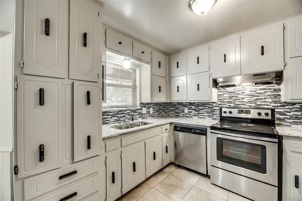 $2,225 | 8113 Starnes Road, North Richland Hills, TX 76182