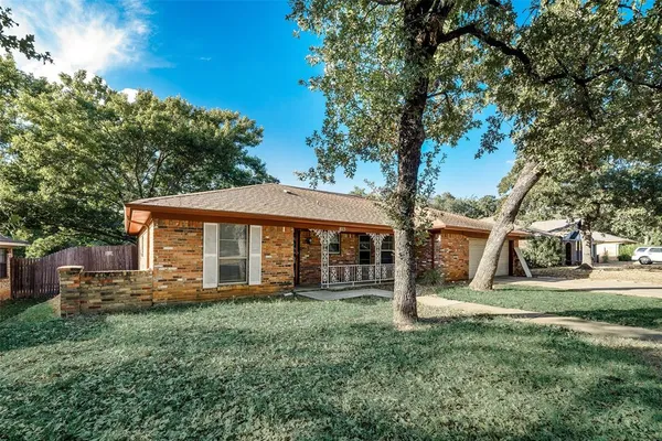 $2,225 | 8113 Starnes Road, North Richland Hills, TX 76182