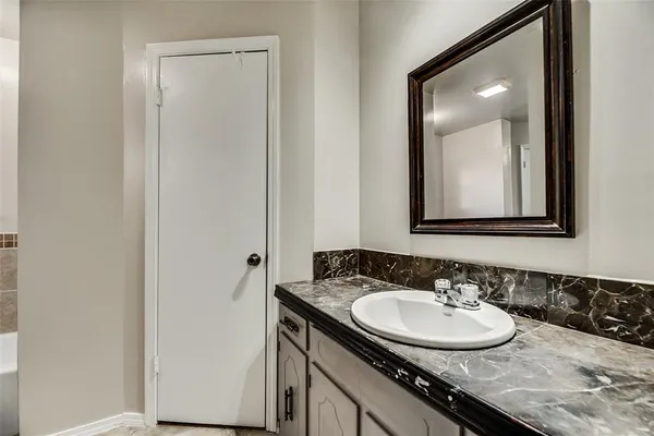 $2,225 | 8113 Starnes Road, North Richland Hills, TX 76182