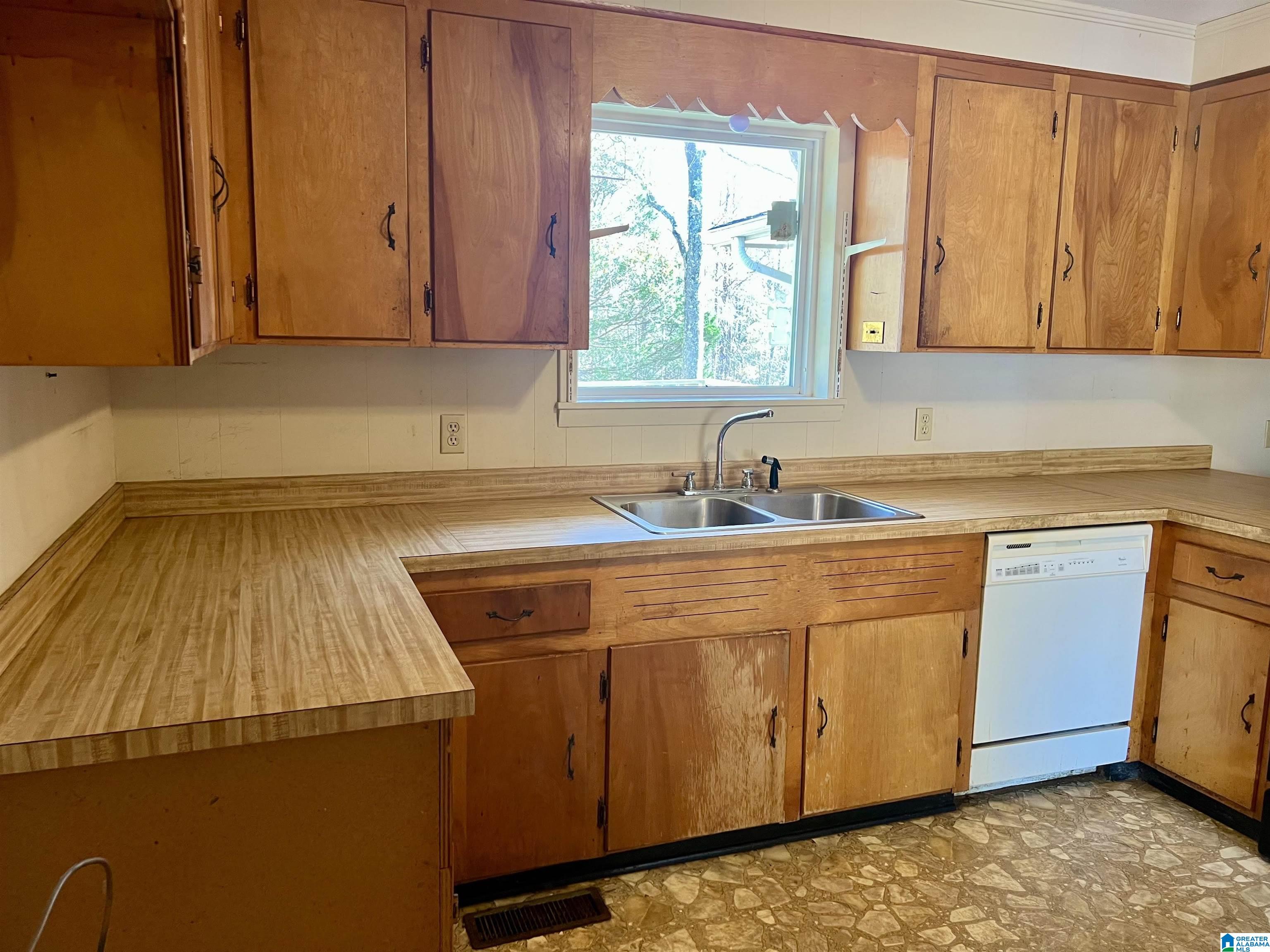 151 Mill Street Wedowee, AL 36278 - Photo 5 of 31