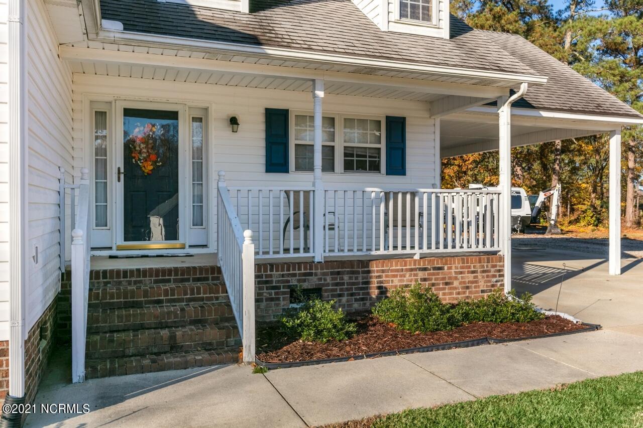 10272 Chestnut Ridge Road Bailey, NC 27807 - Photo 3 of 35 Front Porch