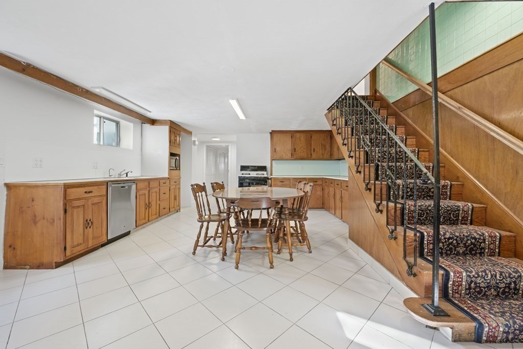107 Boston Post Road Wayland, MA 01778 - Photo 27 of 42 a dining room with furniture and entryway