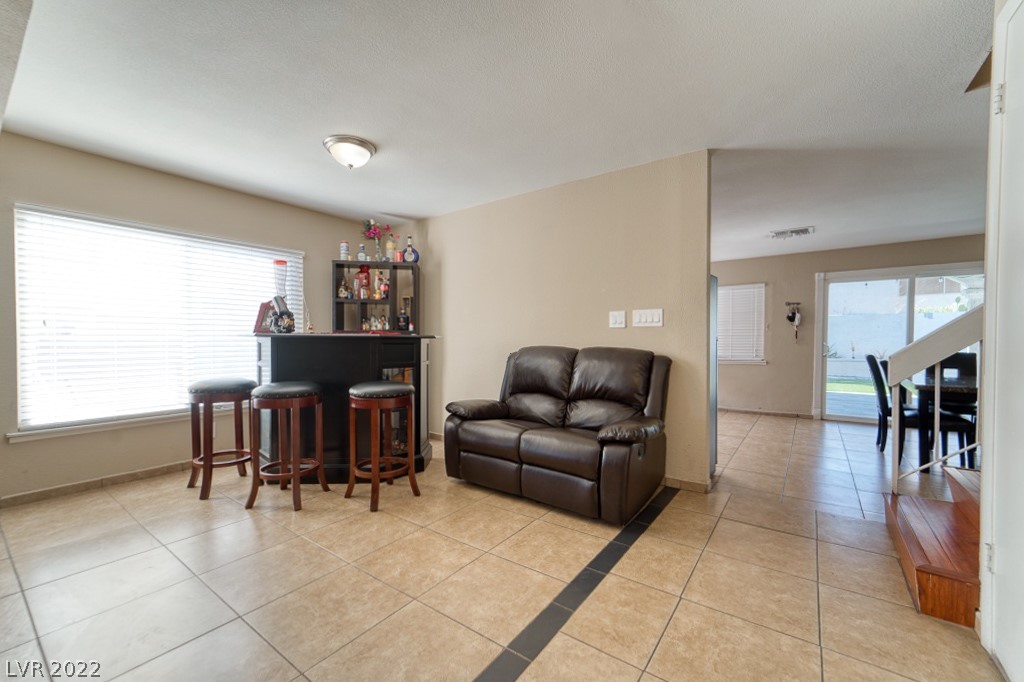 4737 Summerhill Road Las Vegas, NV 89121 - Photo 11 of 31 Gallery Image 11