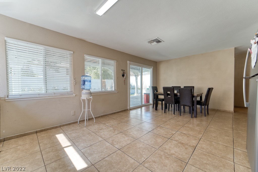4737 Summerhill Road Las Vegas, NV 89121 - Photo 15 of 31 Gallery Image 15