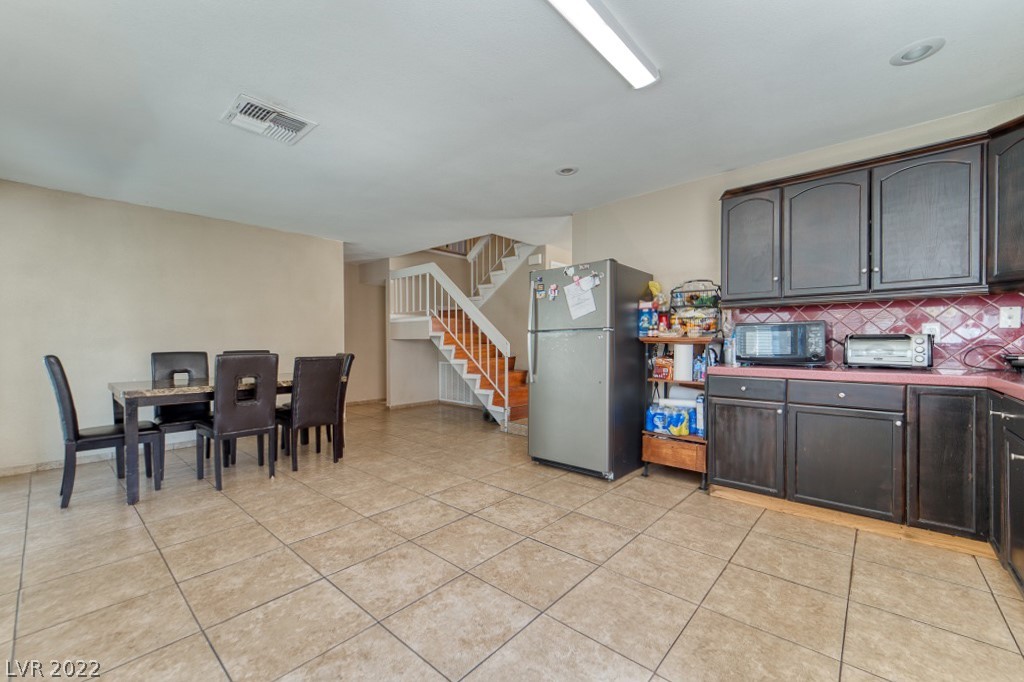 4737 Summerhill Road Las Vegas, NV 89121 - Photo 16 of 31 Gallery Image 16