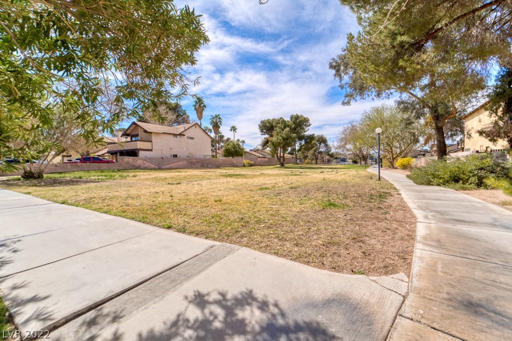 4737 Summerhill Road Las Vegas, NV 89121 - Photo 30 of 31 Gallery Image 30